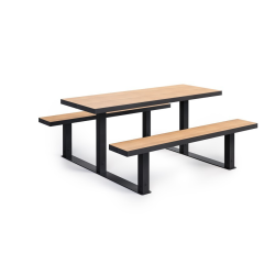 Lauko stalas su suolais