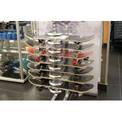 Stovas riedlentėms II