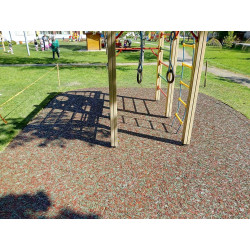 Liejamas gumos mulčas – saugi ir ilgaamžė danga aikštelėms