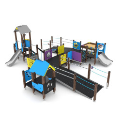 Didelė, medinė žaidimų aikštelė, pritaikyta neįgaliesiems