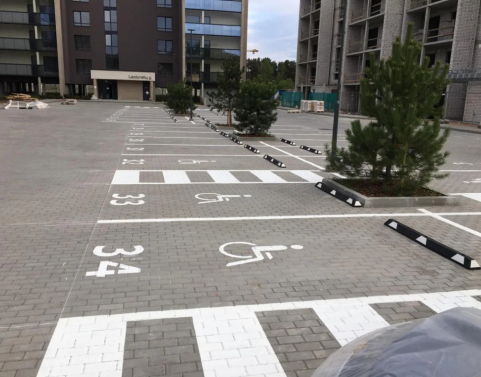 Tvarkingos parkavimo aikštelės - patrauklu ir saugu